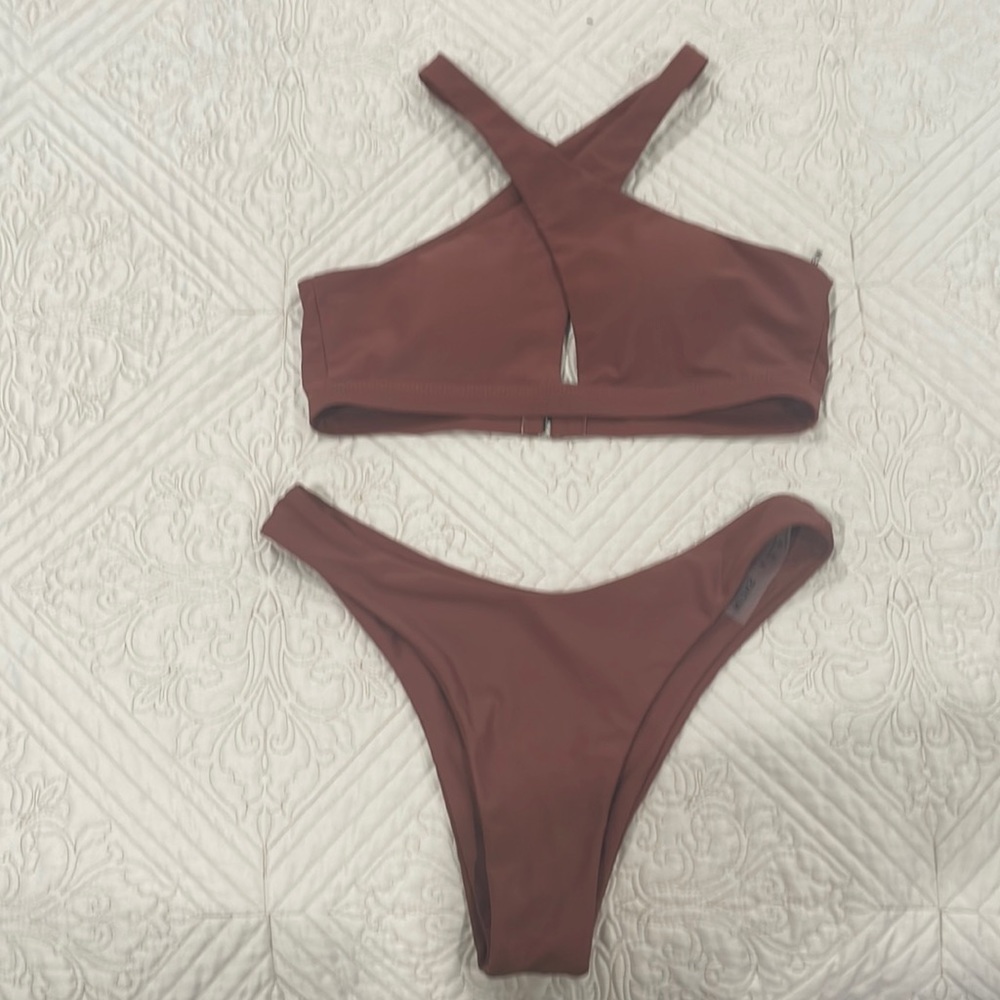SHEIN cheeky bathing suite. Worn twice, good condition. Size small both.